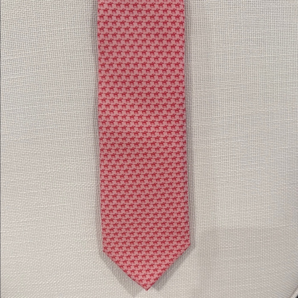 Vineyard Vines Pink Star Pattern Tie